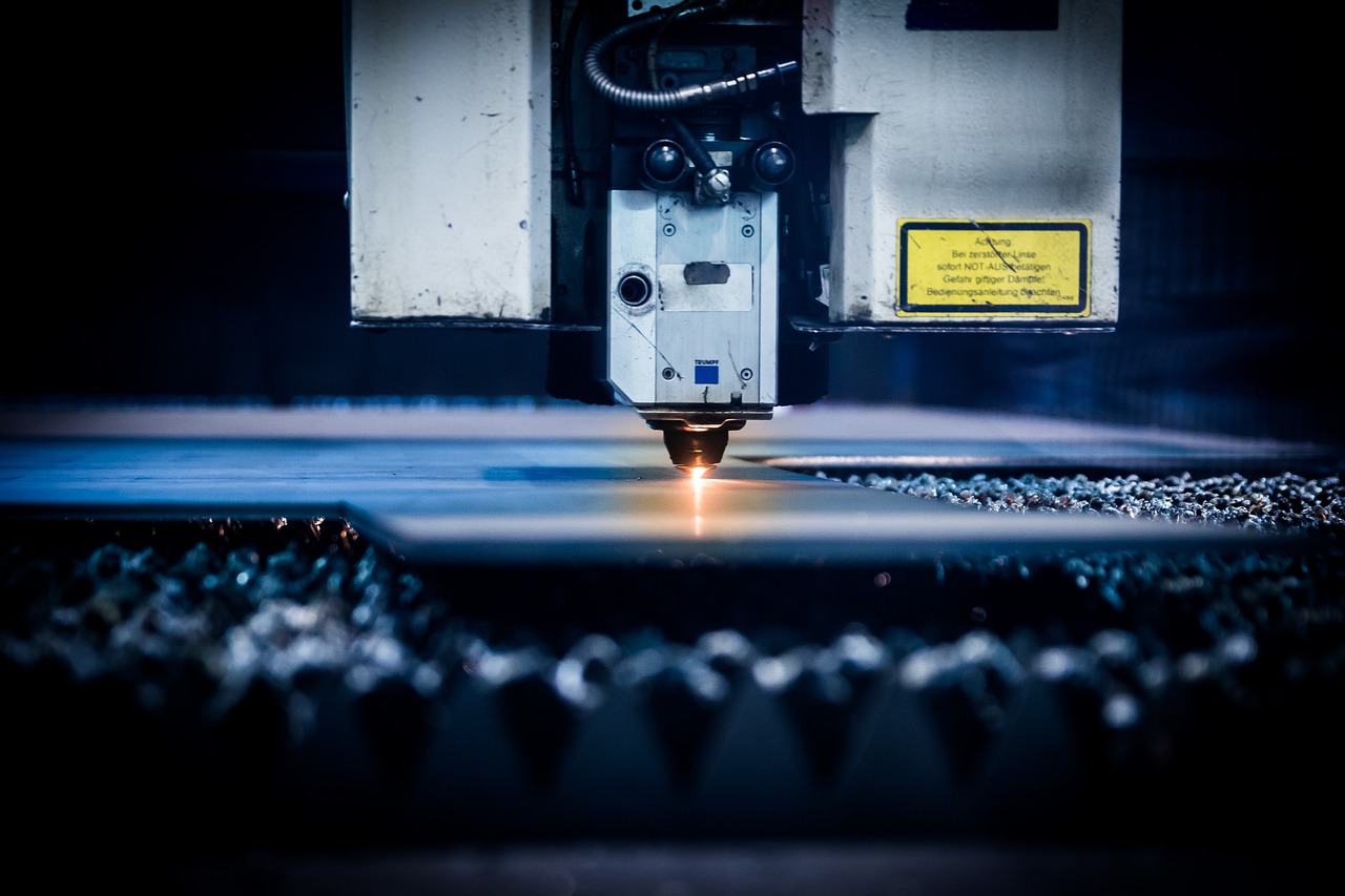 Debitare laser: o tehnologie inovatoare pentru confecții metalice de calitate